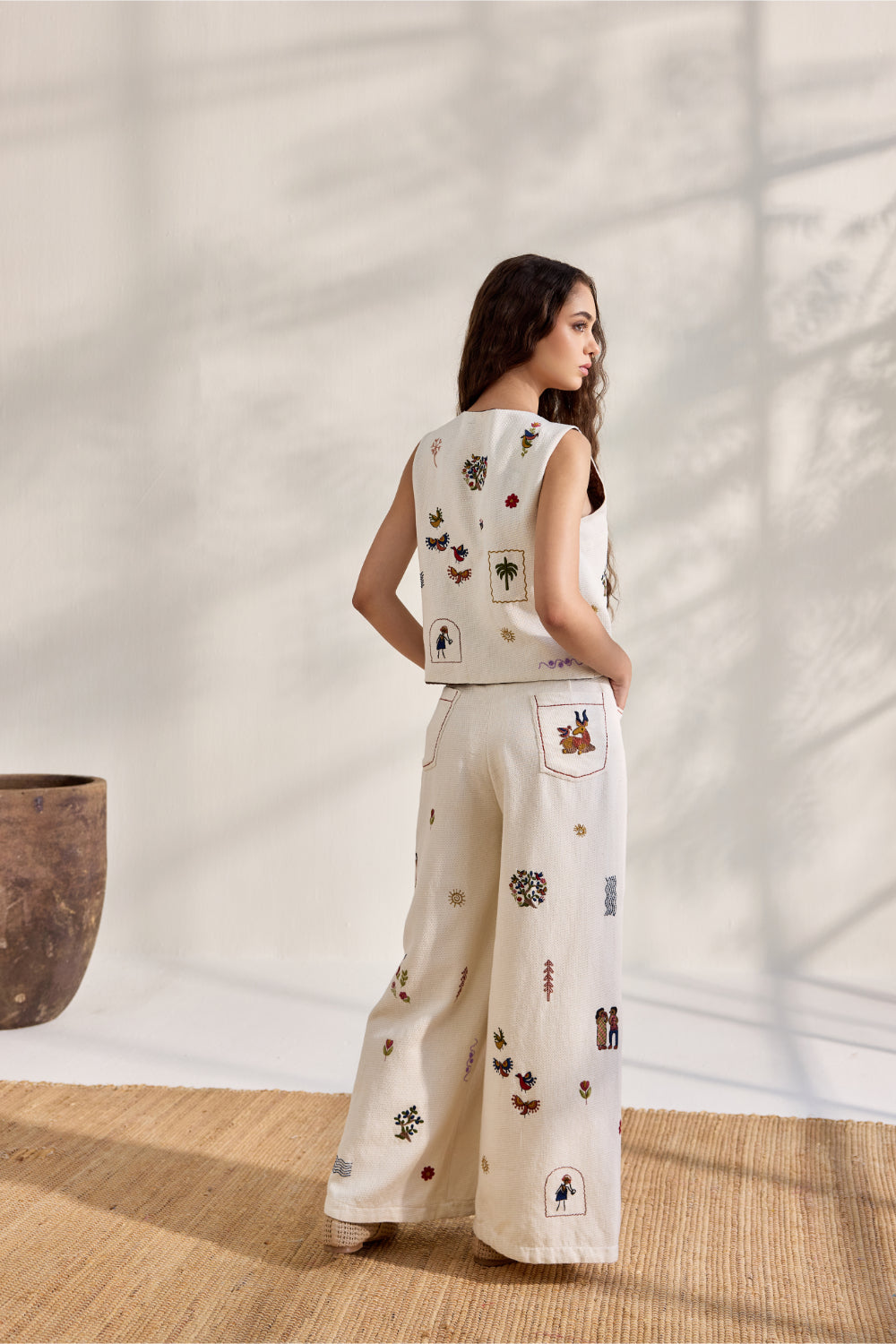 Ecru cotton jacquard embroidered pants